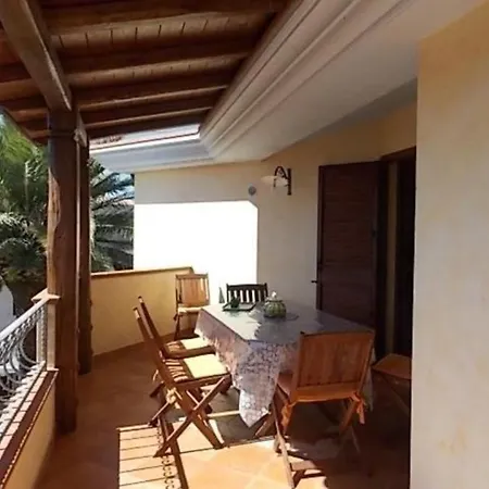 Casa In Riva Al Mare * كالا غونوني